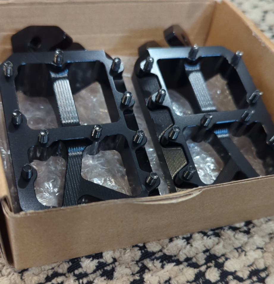 Extra Wide Foot Pegs For Emotos (Fits Tuttio)